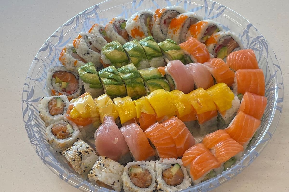 maki tray (6 roll)