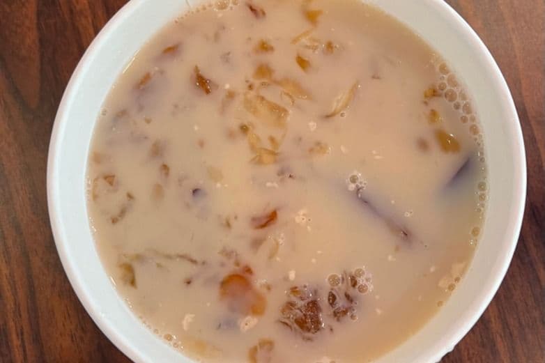 Beauty Peach Gum Dessert 美味养颜之桃胶糖水
