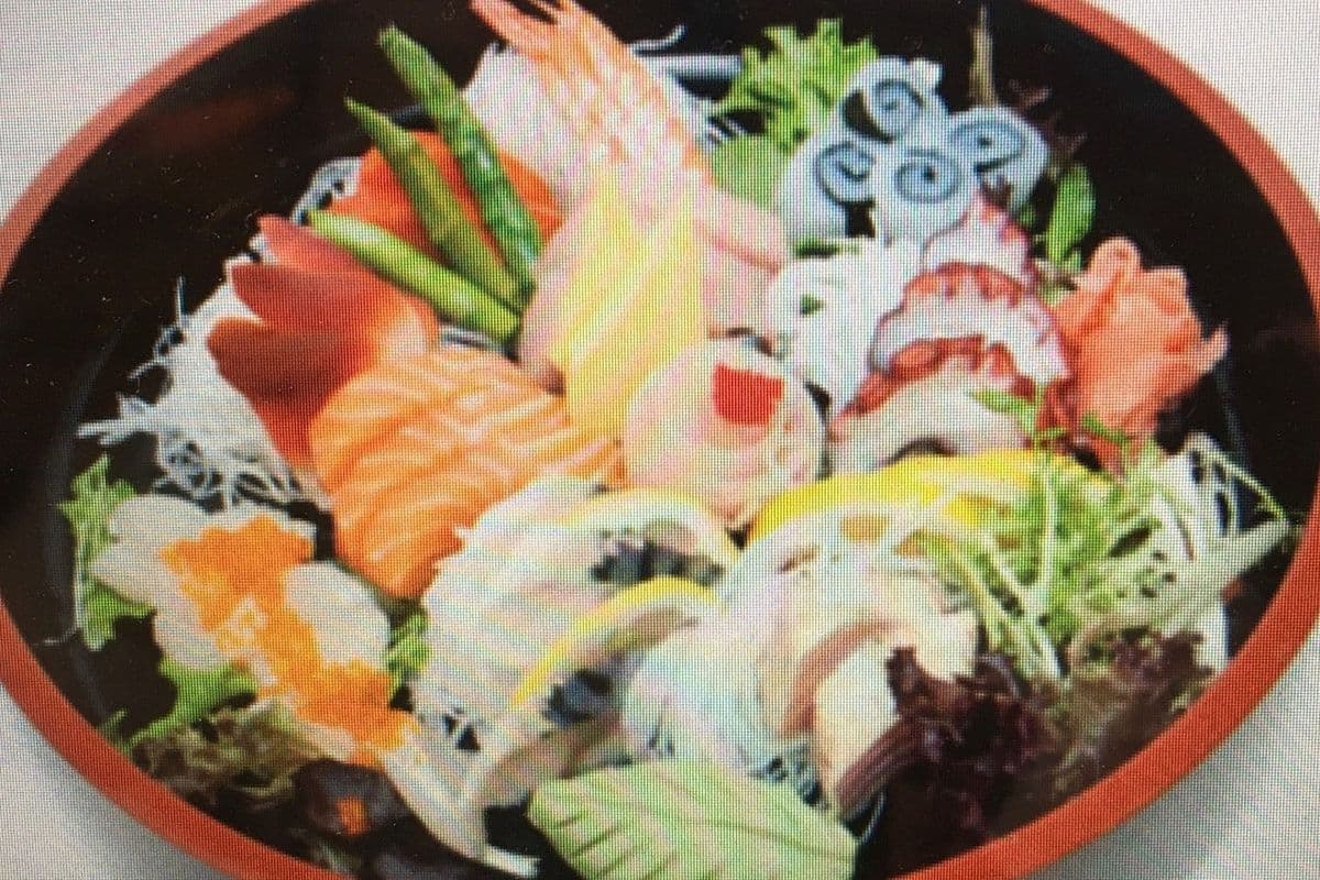 Sashimi Platter (28 pcs)