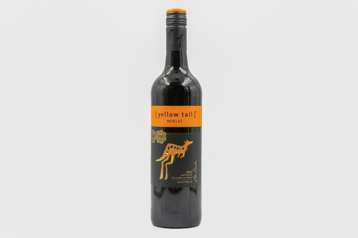 YELLOWTAIL MERLOT 750ML (1 x 750ML)