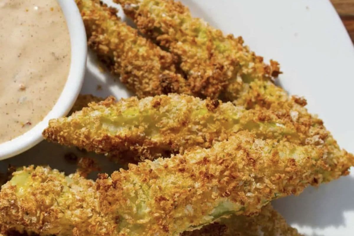 Deep-Fried Pickles (8 pcs)