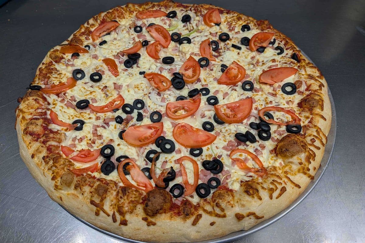 Jumbo Greek Pizza