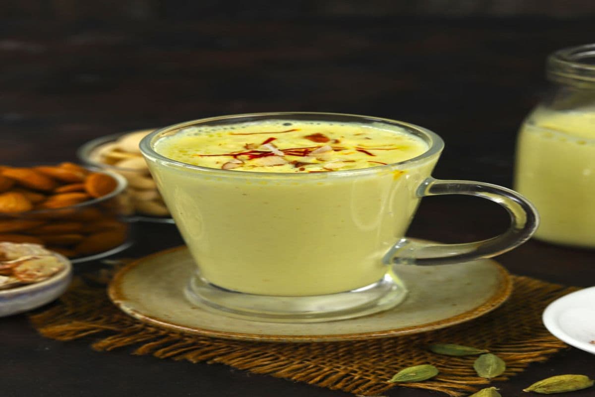 Haldi Kesar Badam Spicy Milk