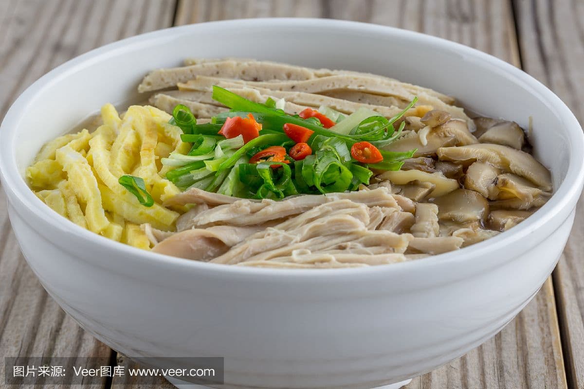 Chicken Noodle Soup（鸡汤面）