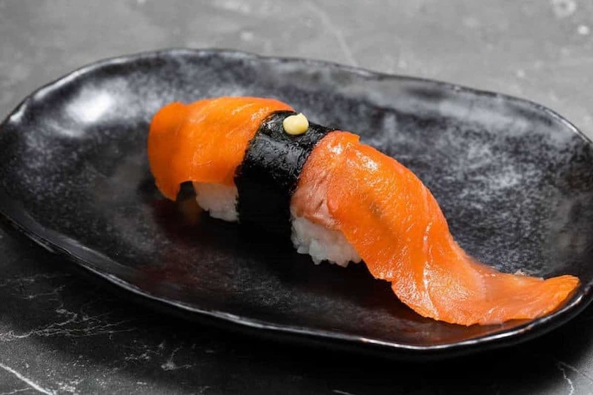 Smoked Salmon Nigiri Sushi (1 Pc)