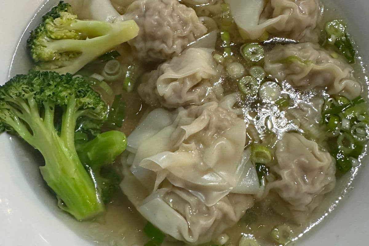 Lunch Special Wonton Soup (5 pcs)