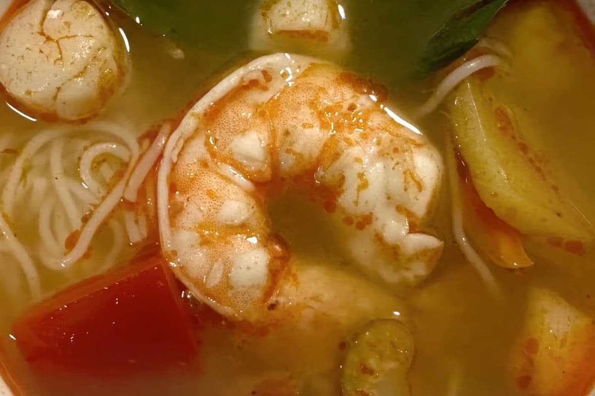 # 15 Soupe tom yum / Tom Yum Soup