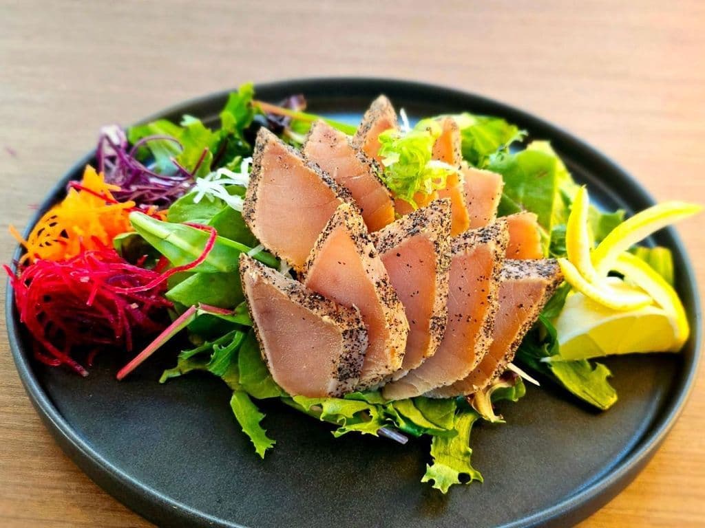 Tuna Tataki Salad