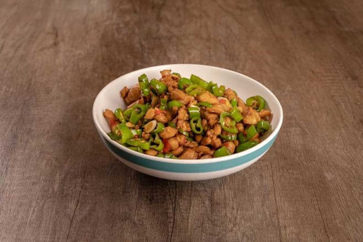 Stir Fried Chicken with Green Pepper 青椒炒仔鸡