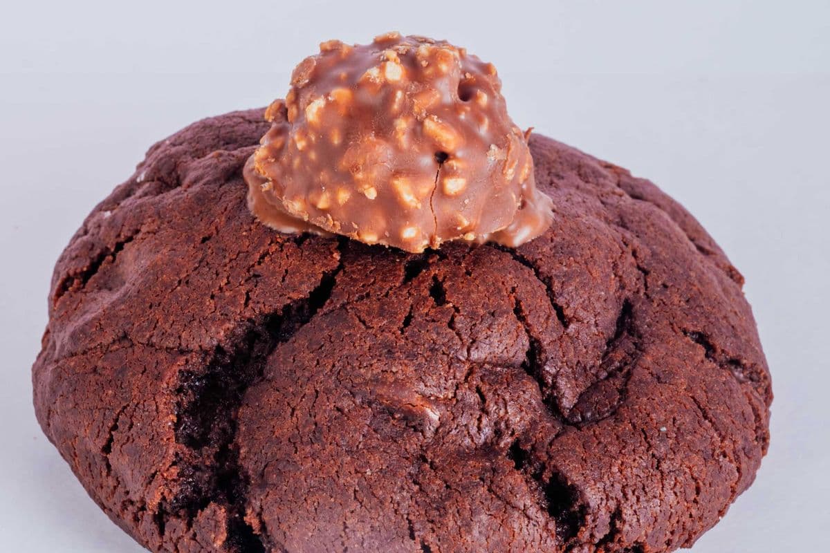 ✨ GIANT Ferrero Chocolate Stuffed – Daily Gourmet Cookie