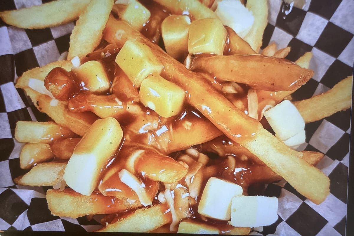 POUTINE CHEESE CURDS AND GRAVY