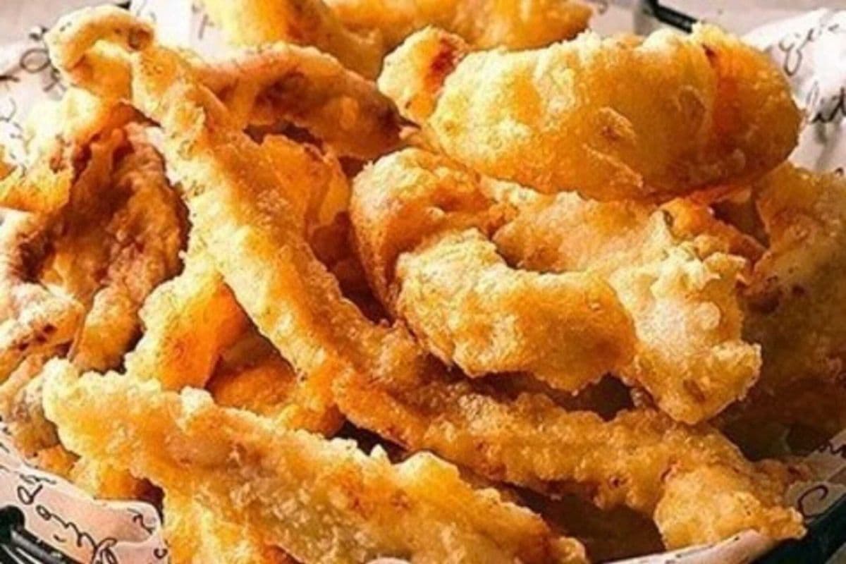A03 Fried Squid (8 pcs)