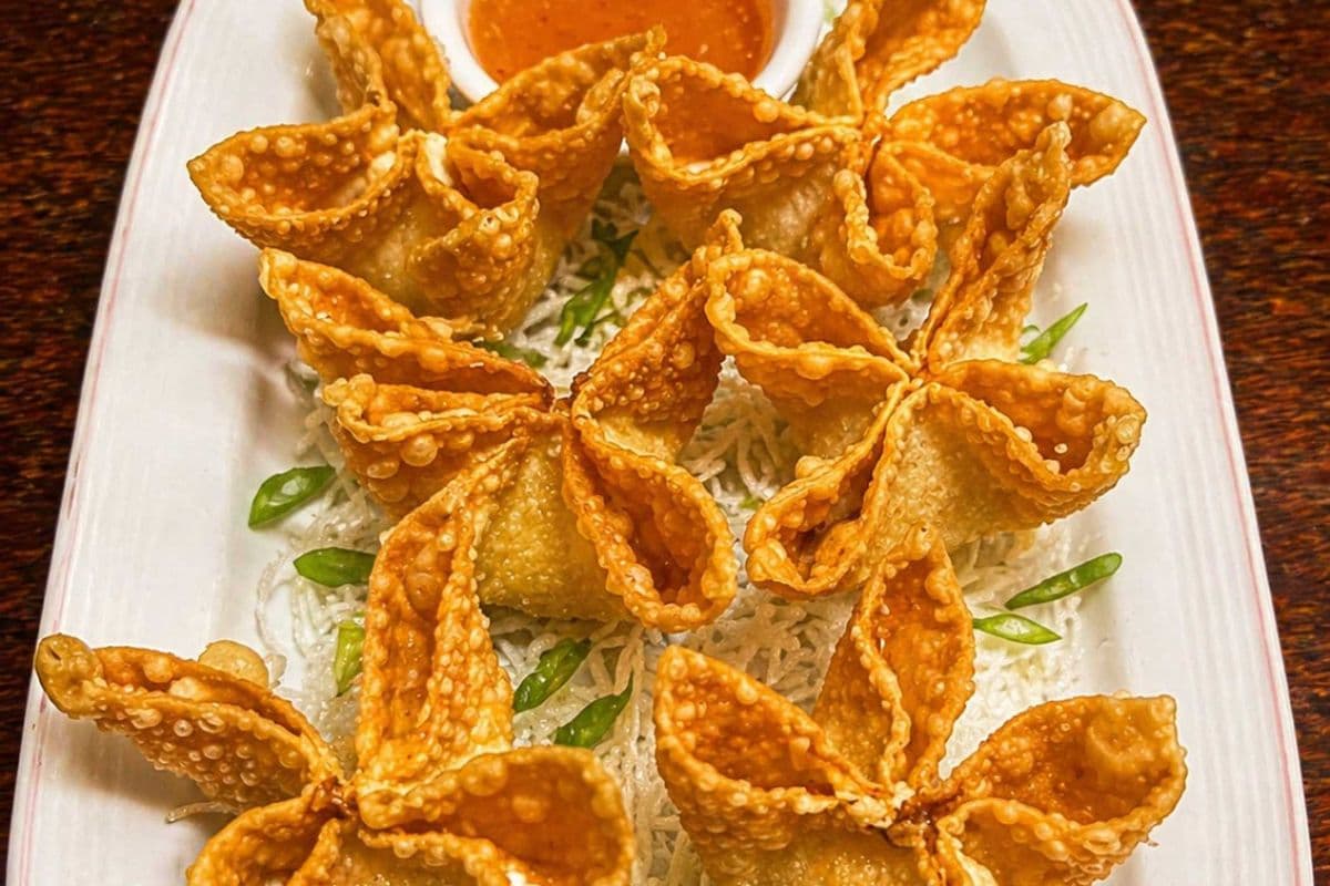 7. Crab Rangoon (6 pcs)