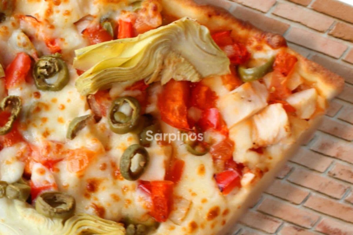 14" Tuscan Chicken Feast Pizza (Large (14"))