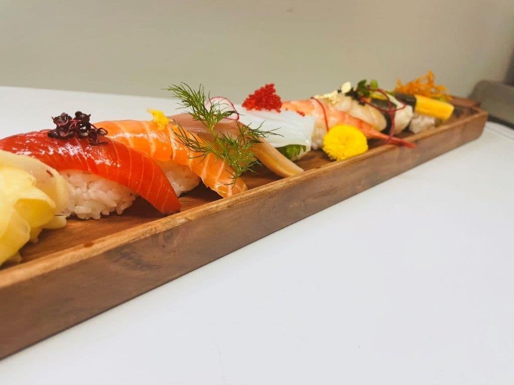 Assorted Sushi Combo (9 Pcs)
