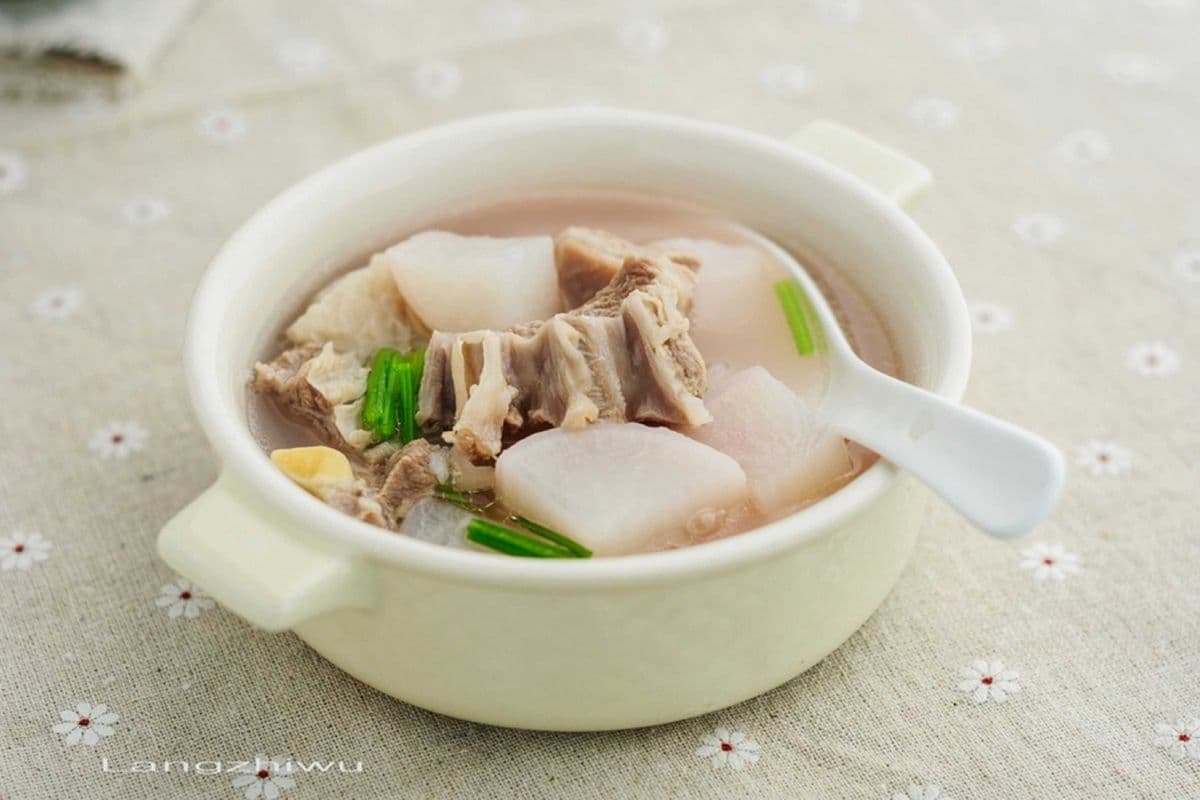 Griddle Lamb with Radish 锅仔原味萝卜羊腩