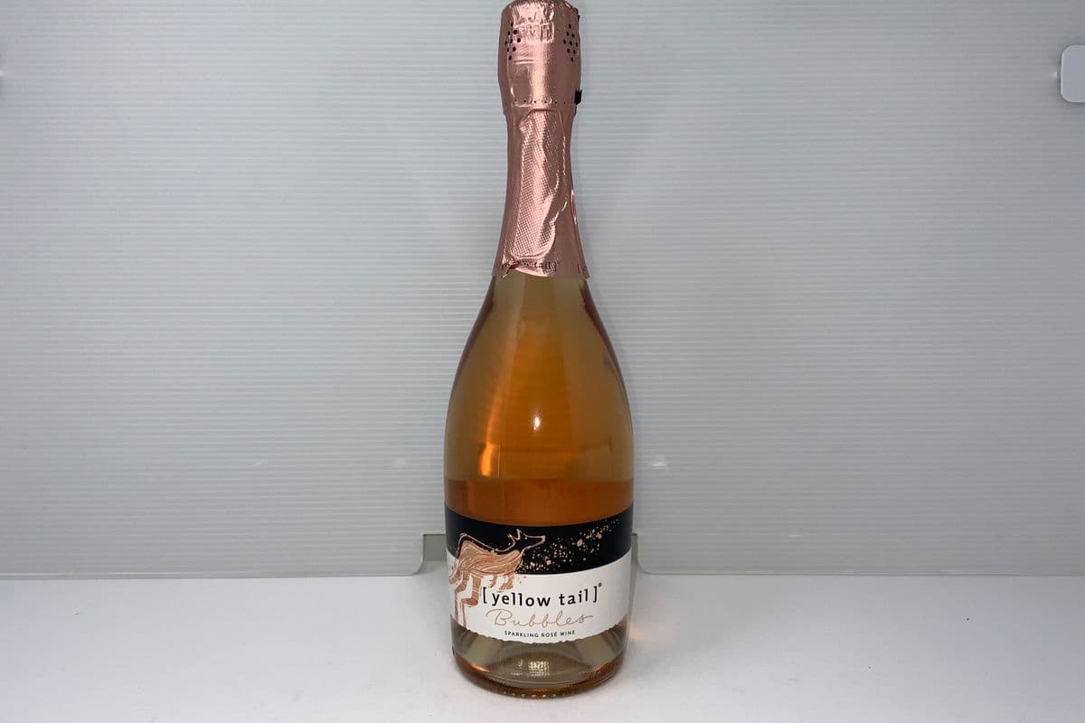 YELLOW TAIL ROSE BUBBLES (1 x 750ml)
