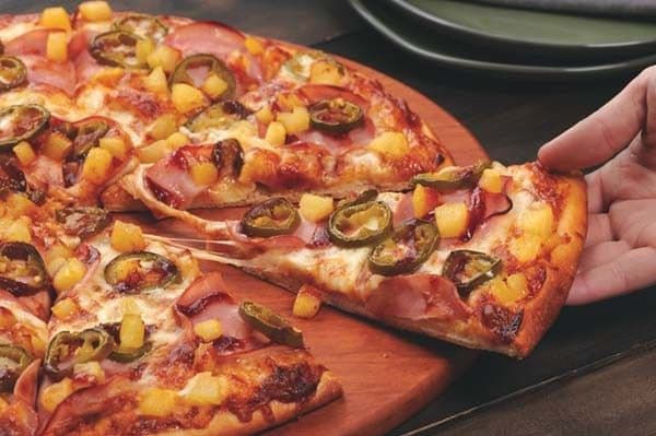 Medium Smokin Aloha Pizza