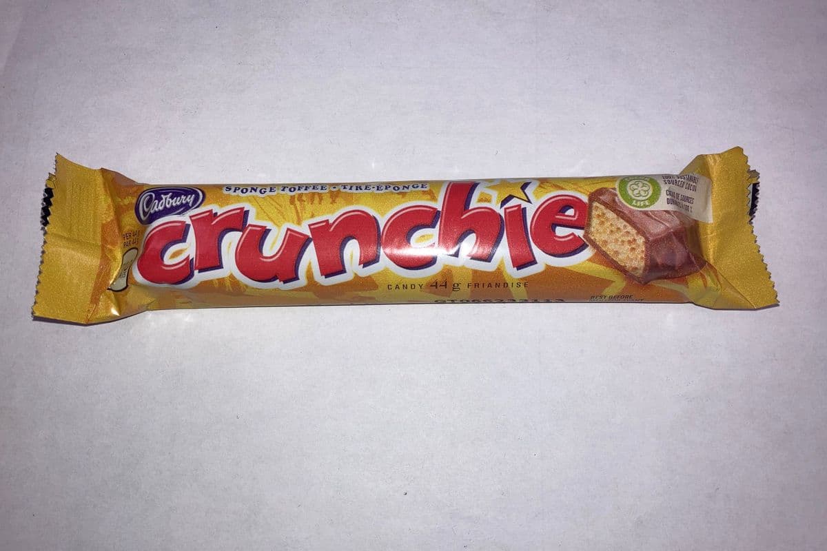 Cadbury Crunchiez Candy Bar (44g) (210 Cal)