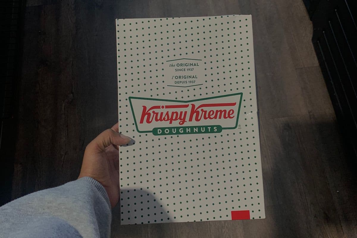 Krispy Kreme Original Glazed Dozen (12 donuts)