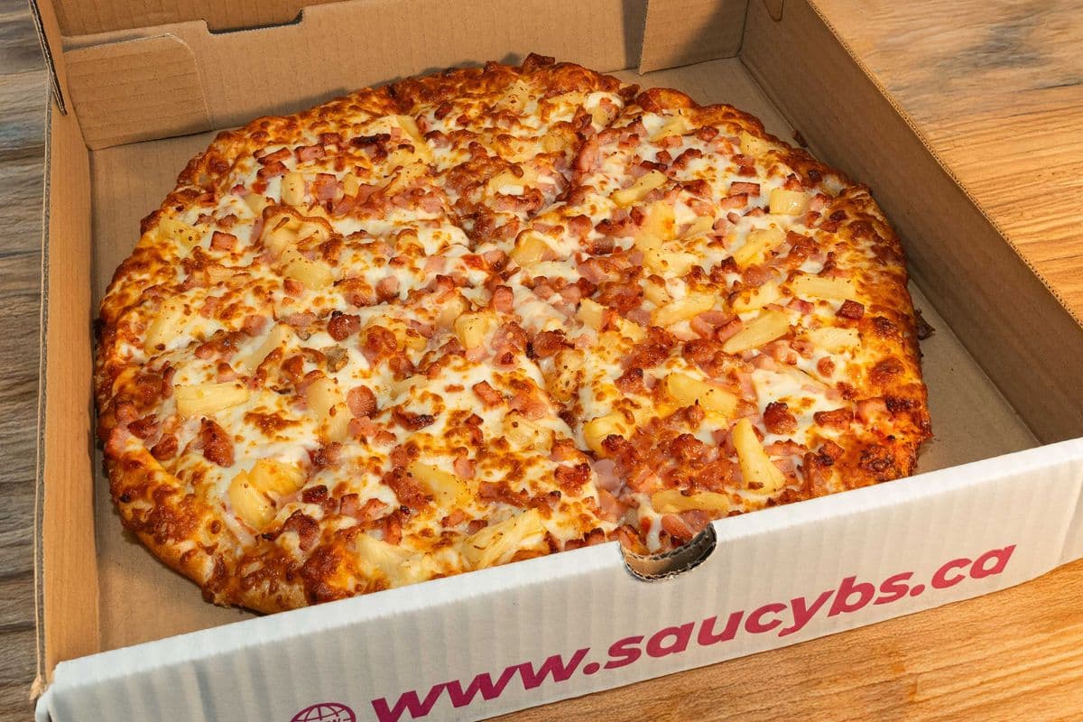 Medium Honolulu Pizza