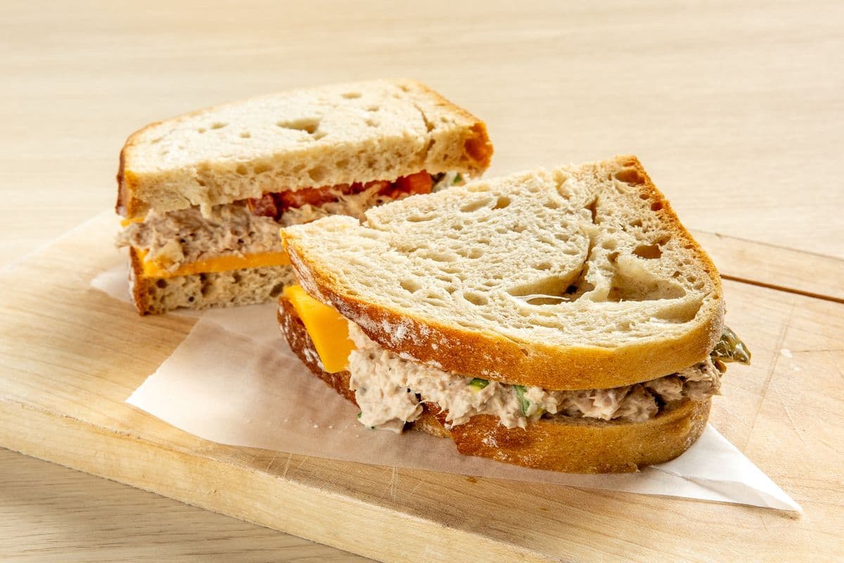 TUNA SANDWICH