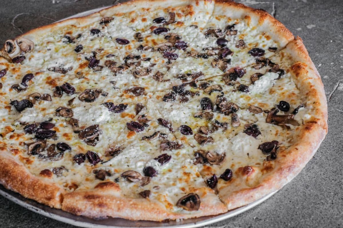 14" White Vesuvio with Kalamata Olives Pizza