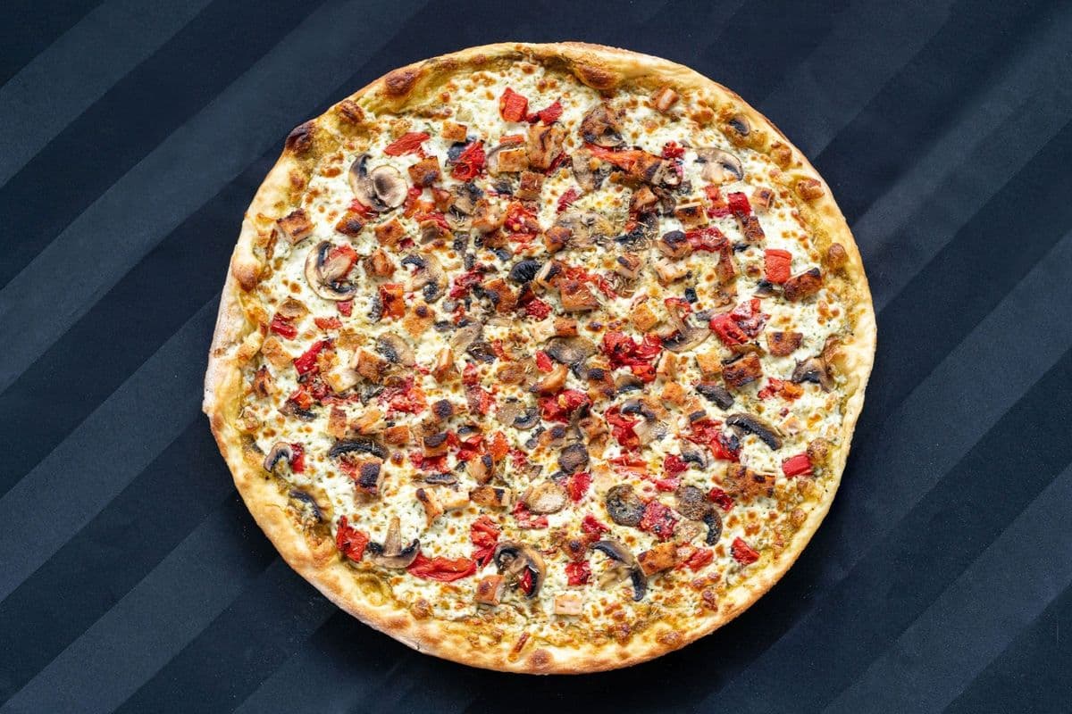 Chicken Pizza (8 Slice) (16")
