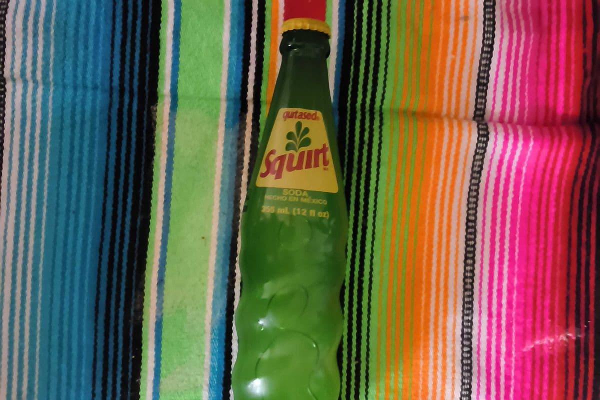 Squirt Soda Hecho en Mexico Glass Bottle (355ml)