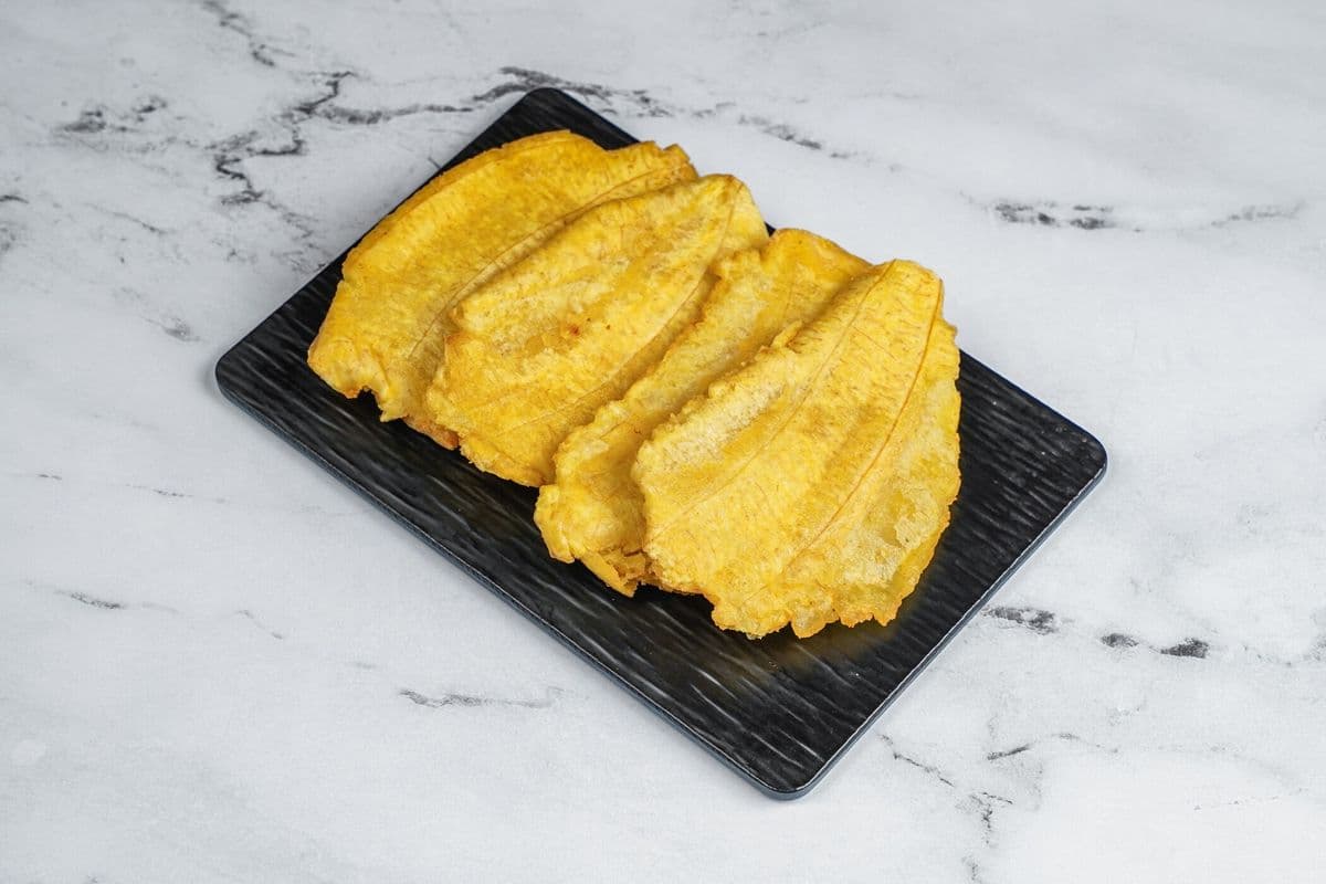 6 plantain frit / 6 fried plantain