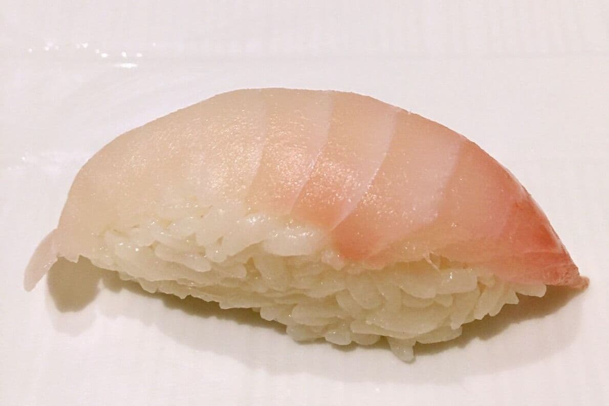 S03. Snapper Sushi (2 pcs)