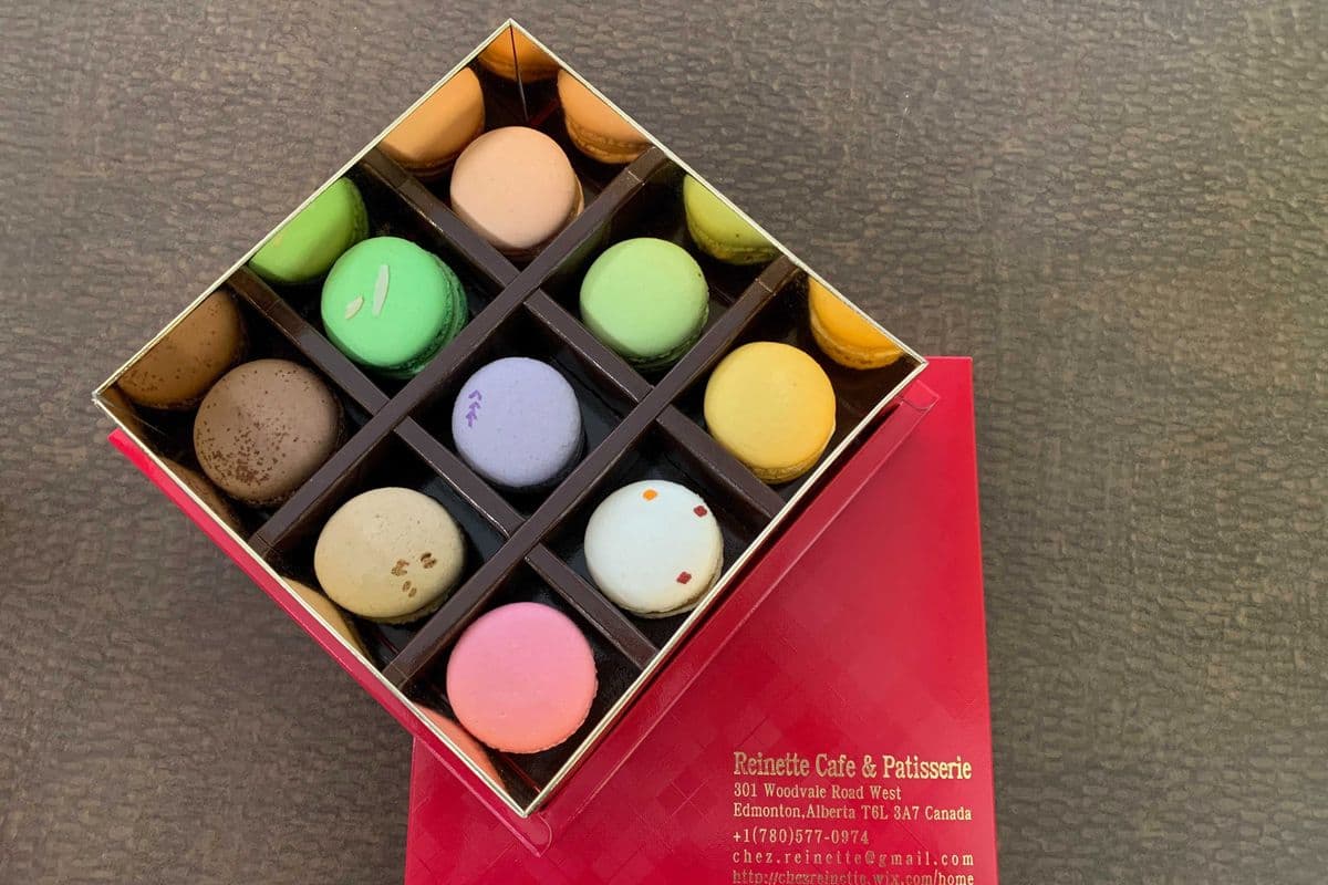 Macarons (9pc Gift Box) (assorted)