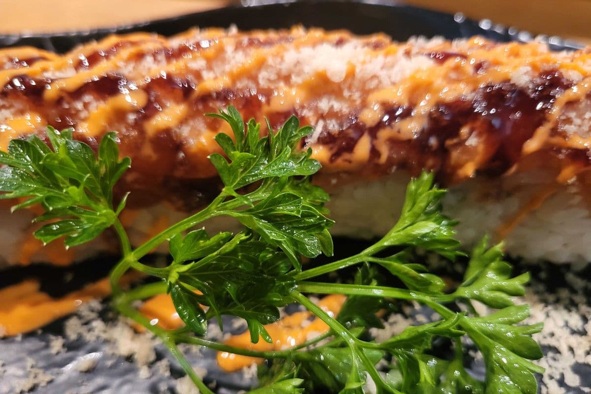 Matsu Spicy Salmon Maki (7 pcs)