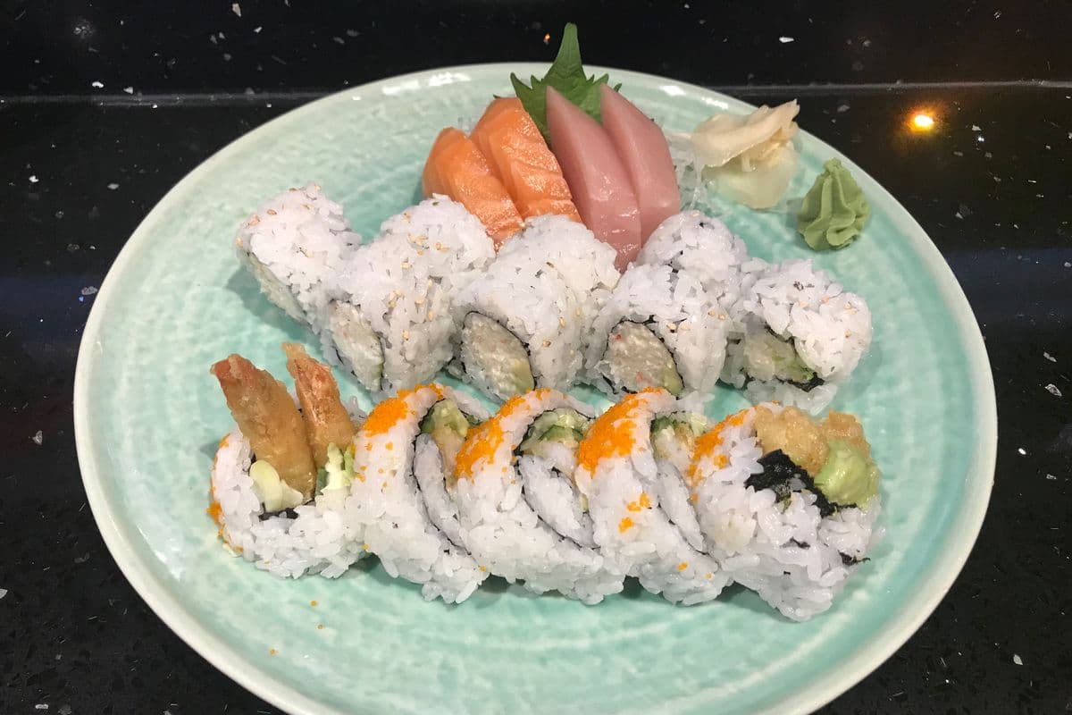 Sashimi Combo (17 pcs)