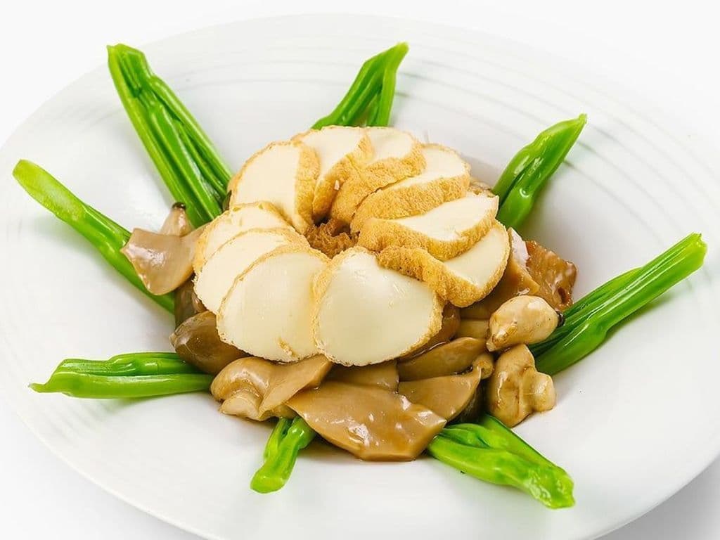 802 Braised Tofu with Mushrooms 如意一品豆腐 
