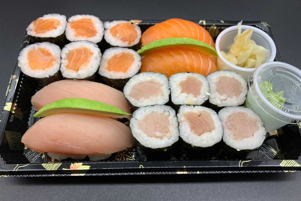 Tuna Salmon Roll Combo (16 pcs)