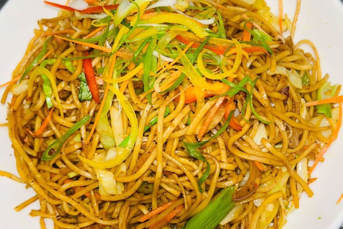 Veg Hakka Noodles