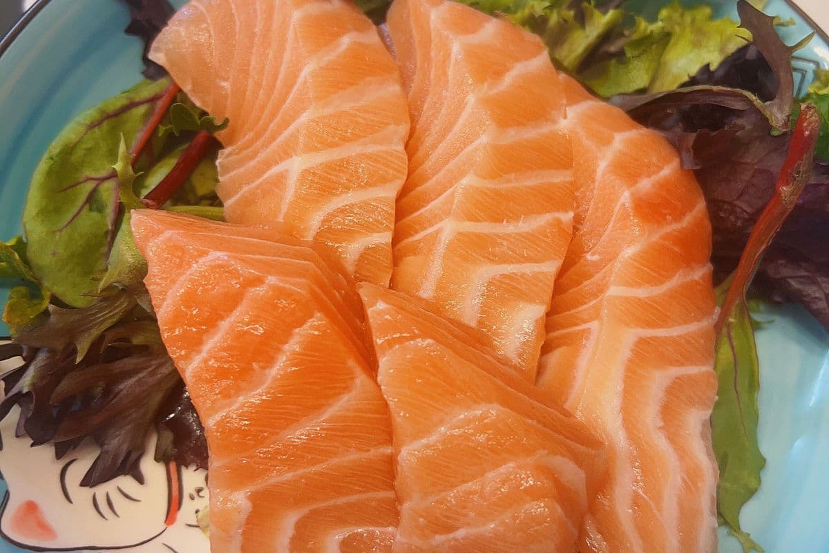5pcs salmon sashimi （5片三文鱼刺身）