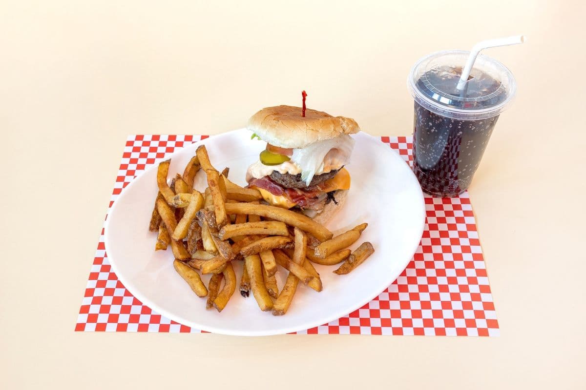 Le Rétro Burger / Burger the Retro