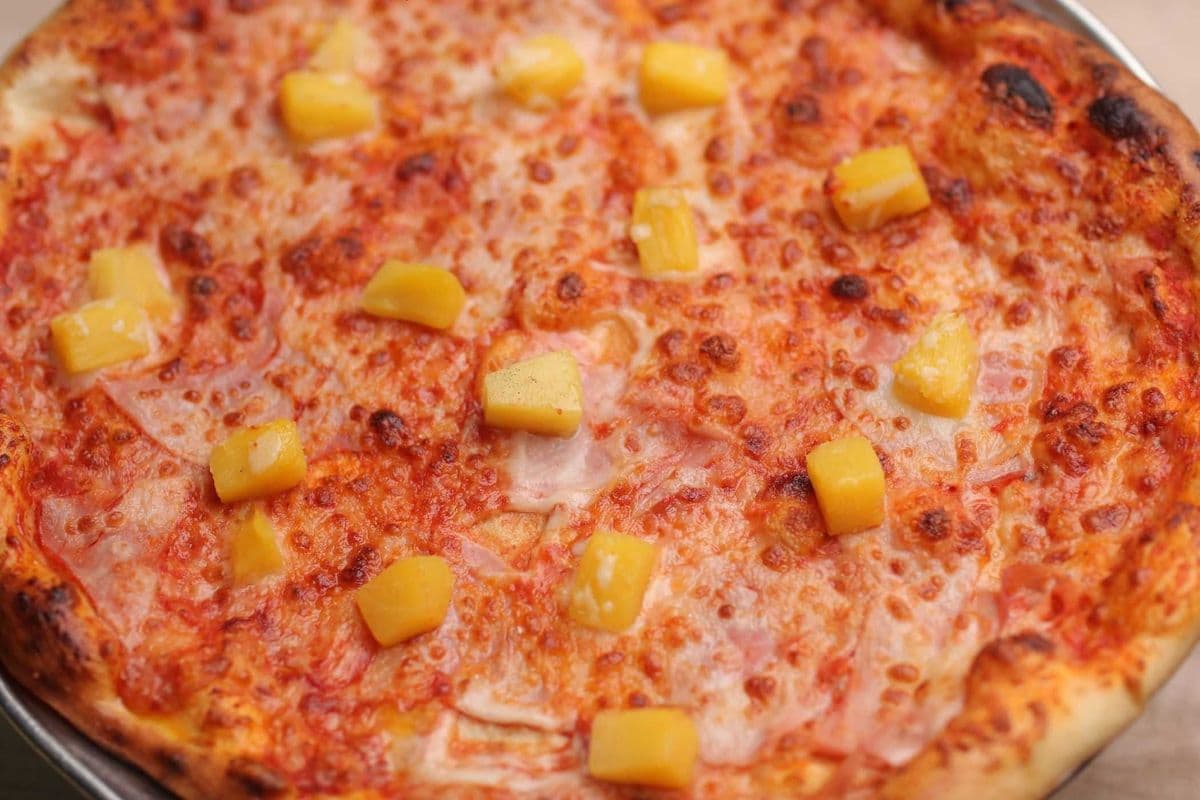 8. Medium Hawaiian Pizza