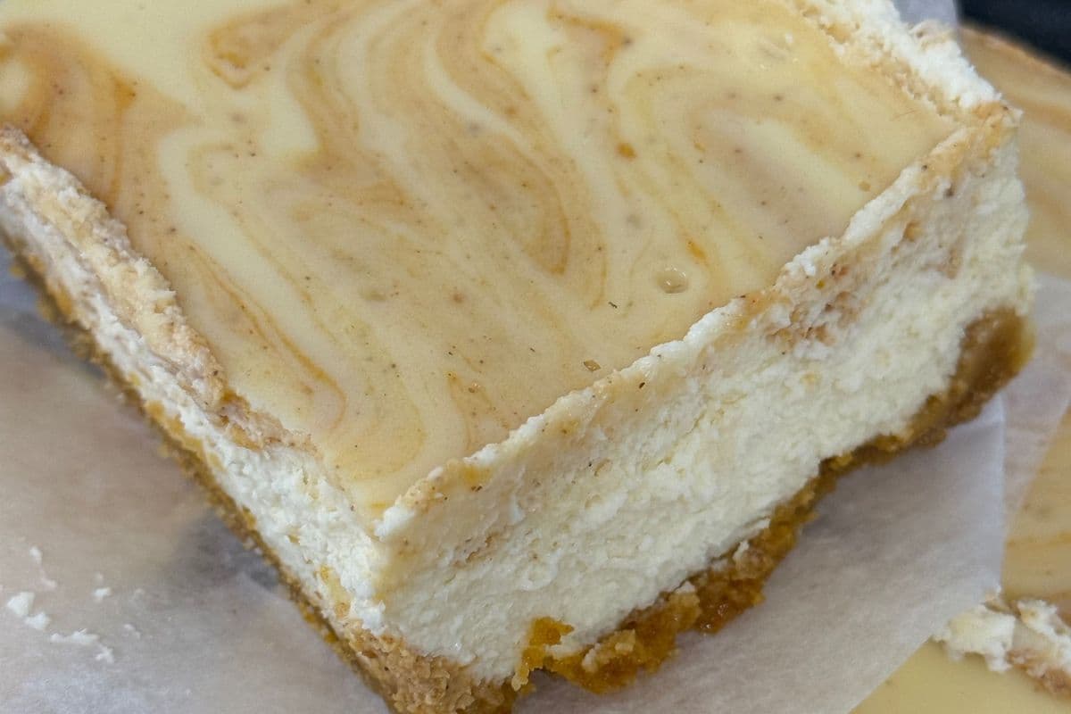 Pumpkin Swirl Cheesecake Bars