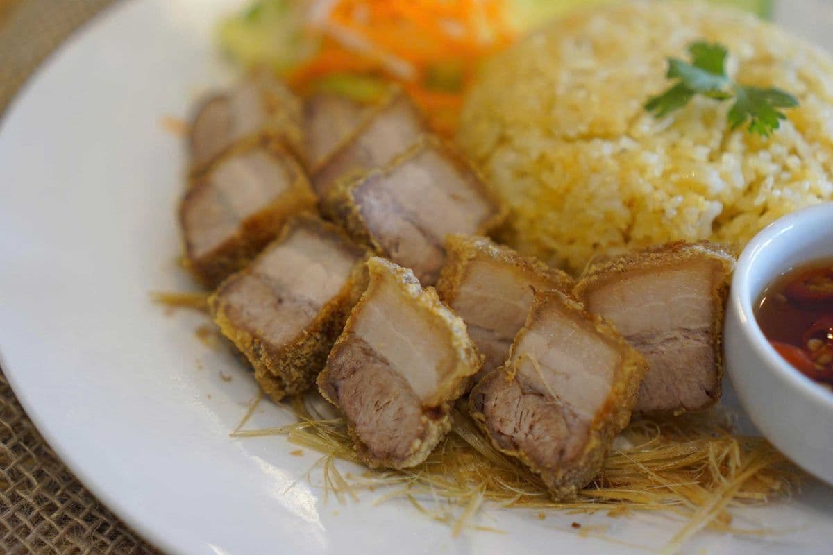 R5. Crispy Pork Belly Rice / Cơm Ba Rọi Chiên Giòn