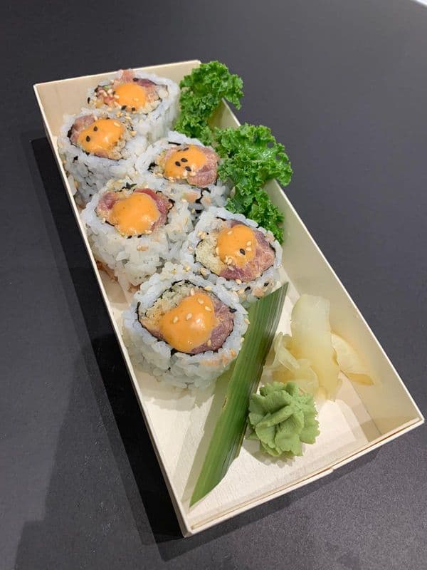 M02. Spicy Tuna Roll / M02. 火辣吞拿卷