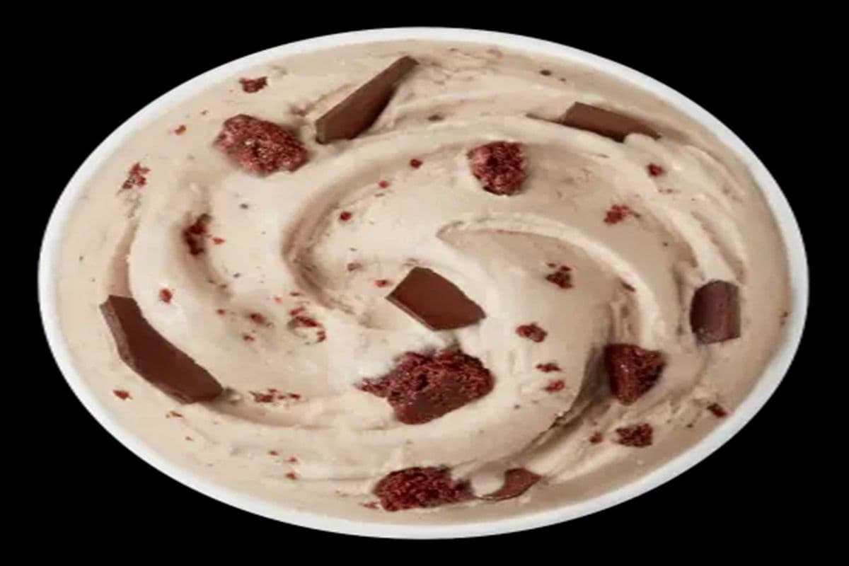 Mocha Brownie Mudslide Blizzard® Treat