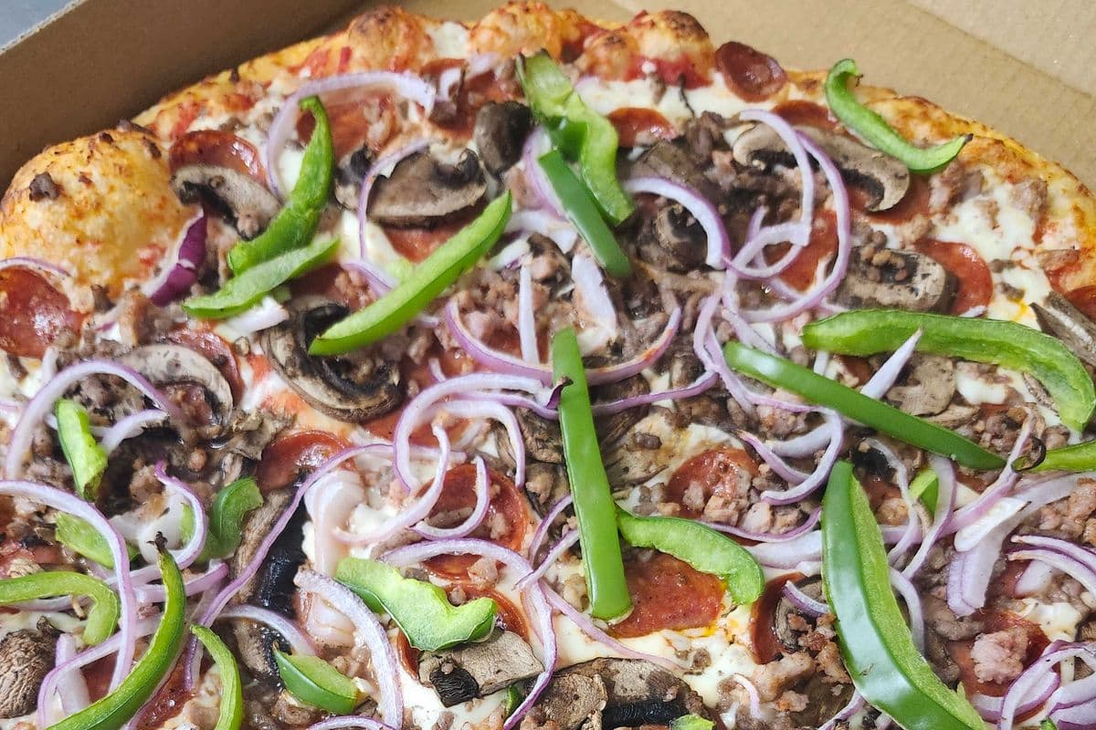 18. 14" Large Supreme Pizza
