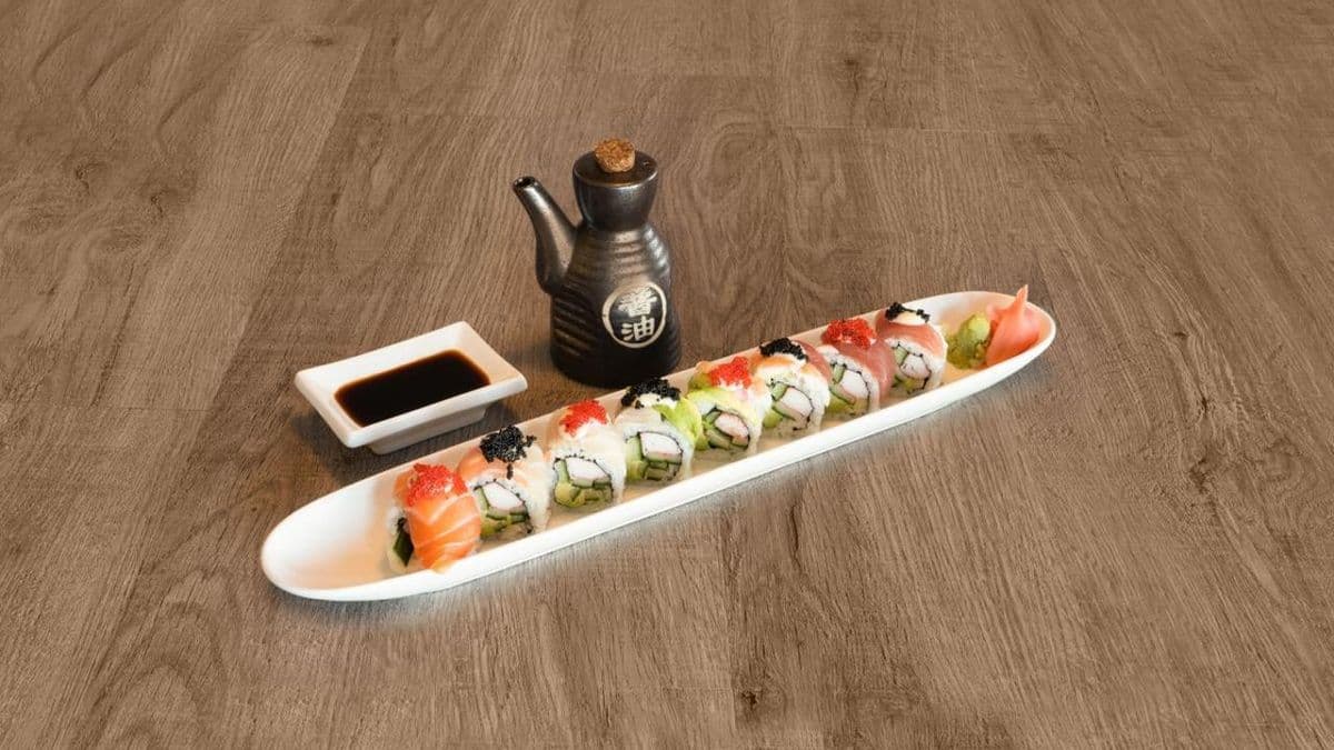U4. Rainbow Roll