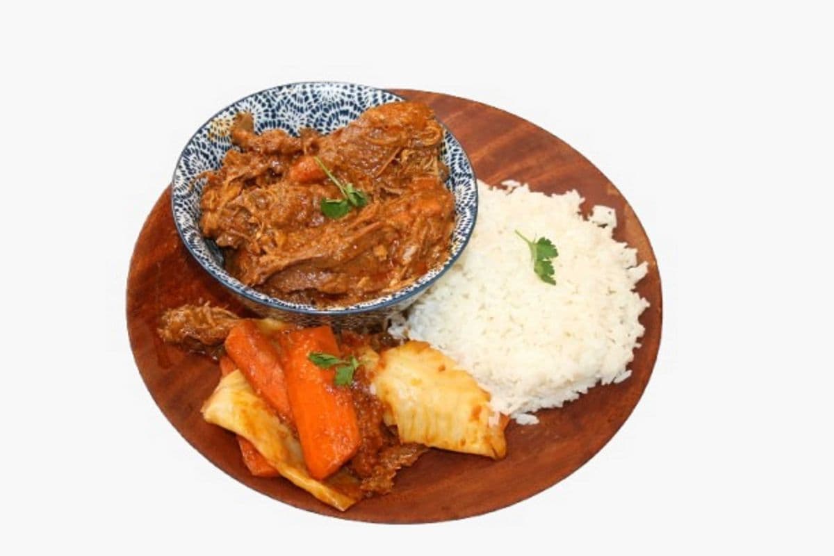 Assiette sauce aux arachides