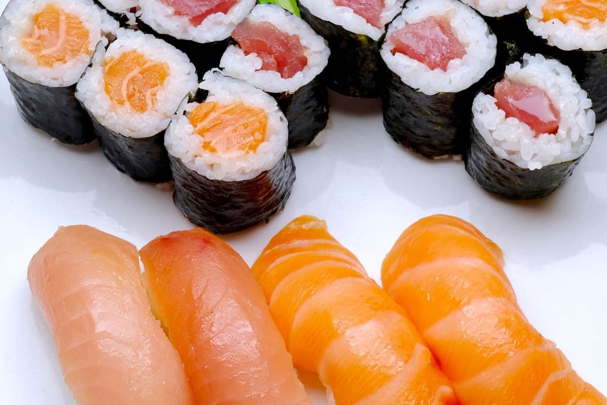 Salmon and Tuna Combo (16 pcs)