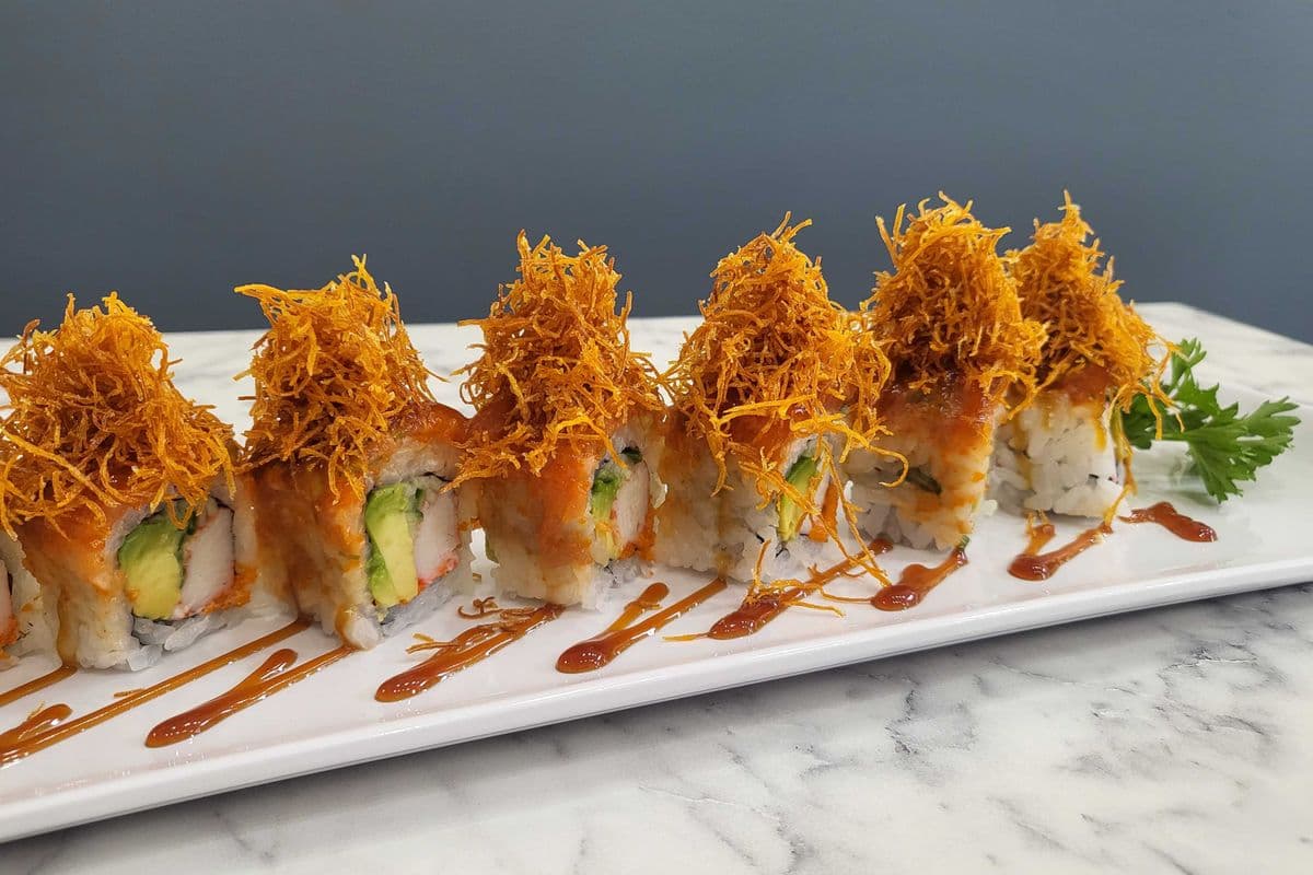 SR2. Salmon or Tuna Bum Roll (8 pcs)