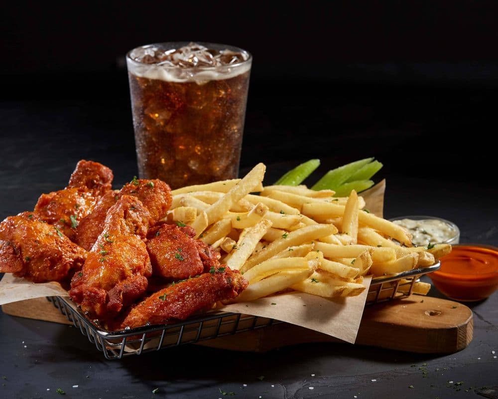 24 Piece Wings Combo